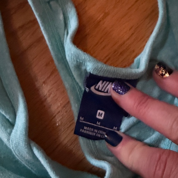 Nike, Racerback - Picture 3 of 3